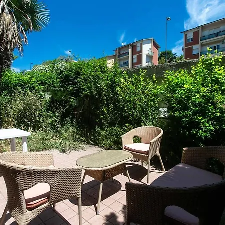 N100 - Numana, Trilocale Con Giardino A Due Passi Dal Mare * Numana