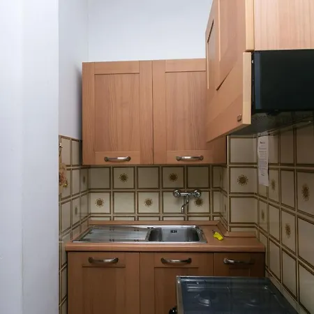 N100 - Numana, Trilocale Con Giardino A Due Passi Dal Mare *