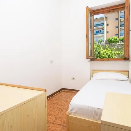 N100 - Numana, Trilocale Con Giardino A Due Passi Dal Mare